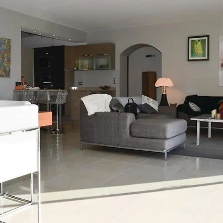 Three-bedroom Holiday In Lumio 卢米奥