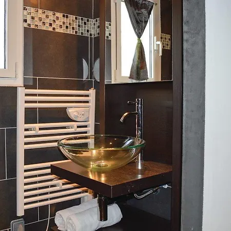 Three-bedroom Holiday In Lumio *
